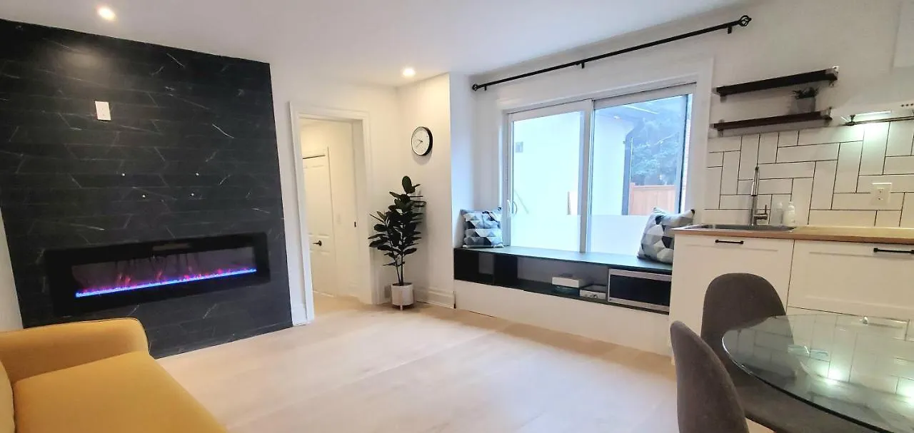 Private Room With Garden, 25 Min To Downtown Торонто Апартаменты