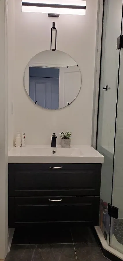 Private Room With Garden, 25 Min To Downtown Торонто 0*,  Канада